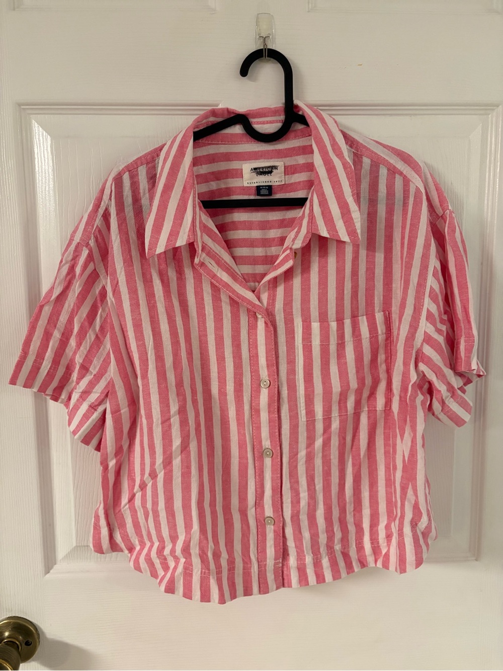 new American Eagle Pink and White Striped Button-Front Shirt